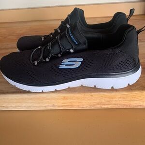Skechers Black Mesh Sneakers with Blue Highlights- Memory Foam!!Sz 8